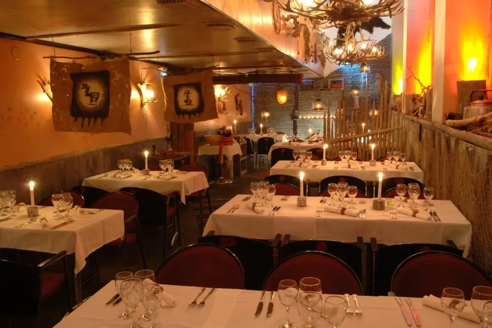 Saaga downstairs dining room1